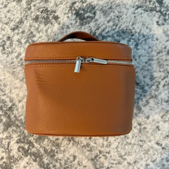 Tan PU Makeup Pouch with Silver Zipper - Picture 3 of 5